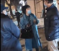 西安一女子不配合防疫与保安起争执自称“我美国待七年” 警方介入处理